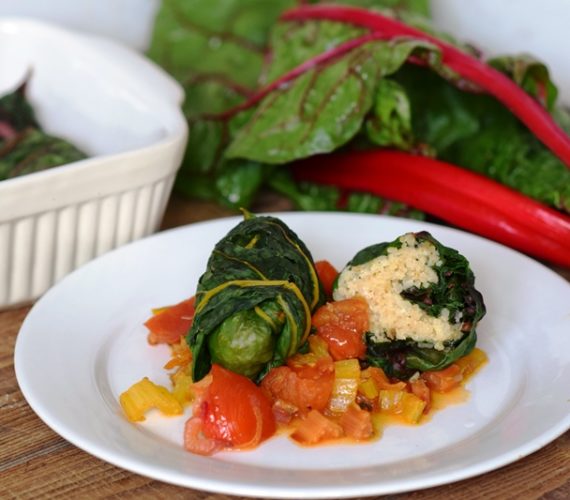 Mangold-Röllchen mit Bulgur auf Tomaten-Sugo – Kistengeflüster – Der ...