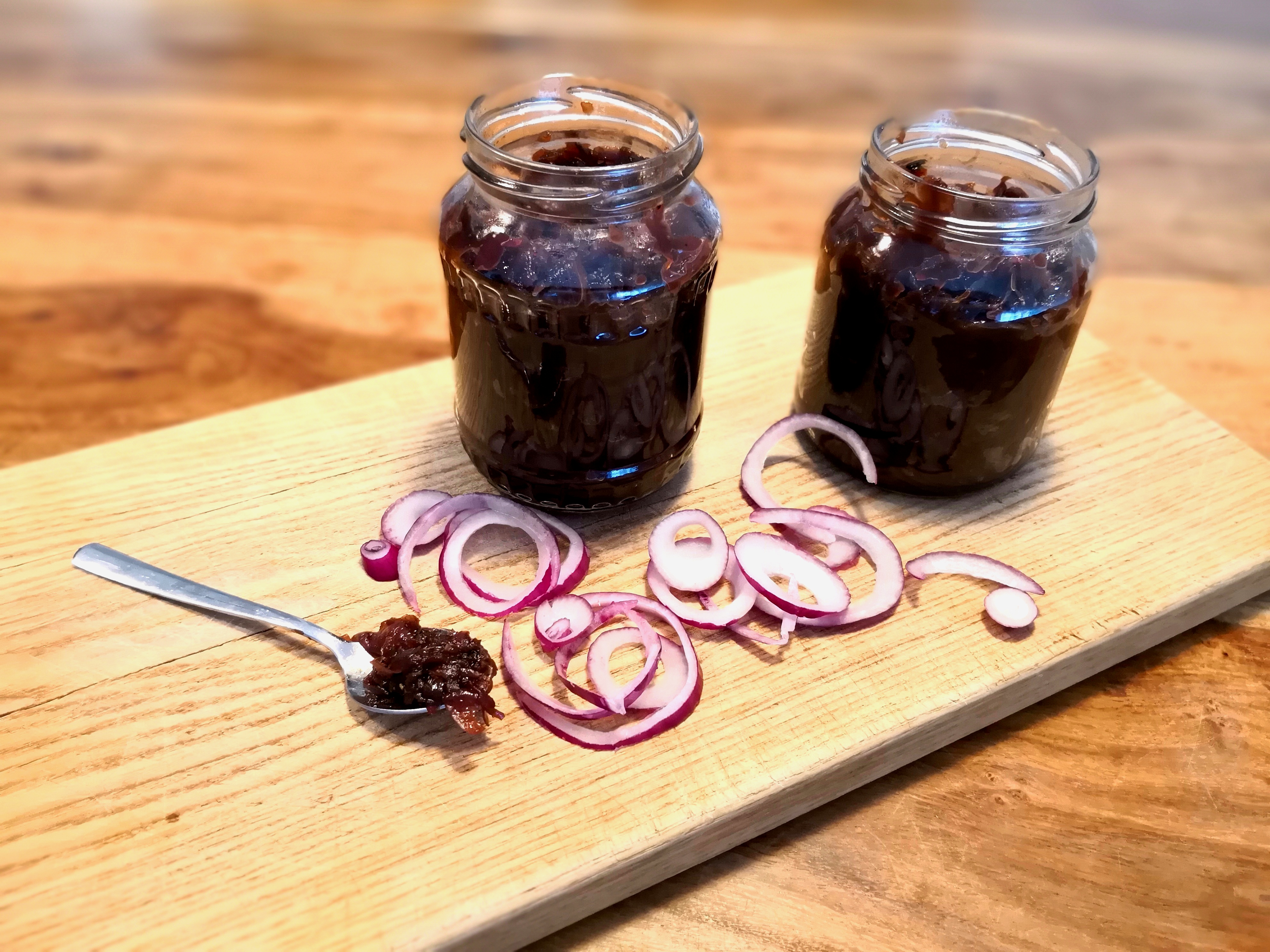 Rote Zwiebelmarmelade selbstgemacht – Kistengeflüster – Der Hof ...